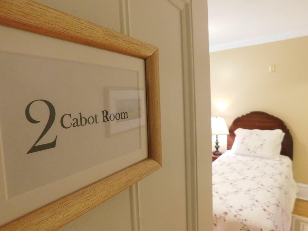 Celtic Charm Bed And Breakfast Сидни Екстериор снимка
